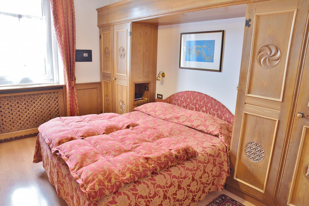 Hotel Regina Cortina d'Ampezzo Room photo