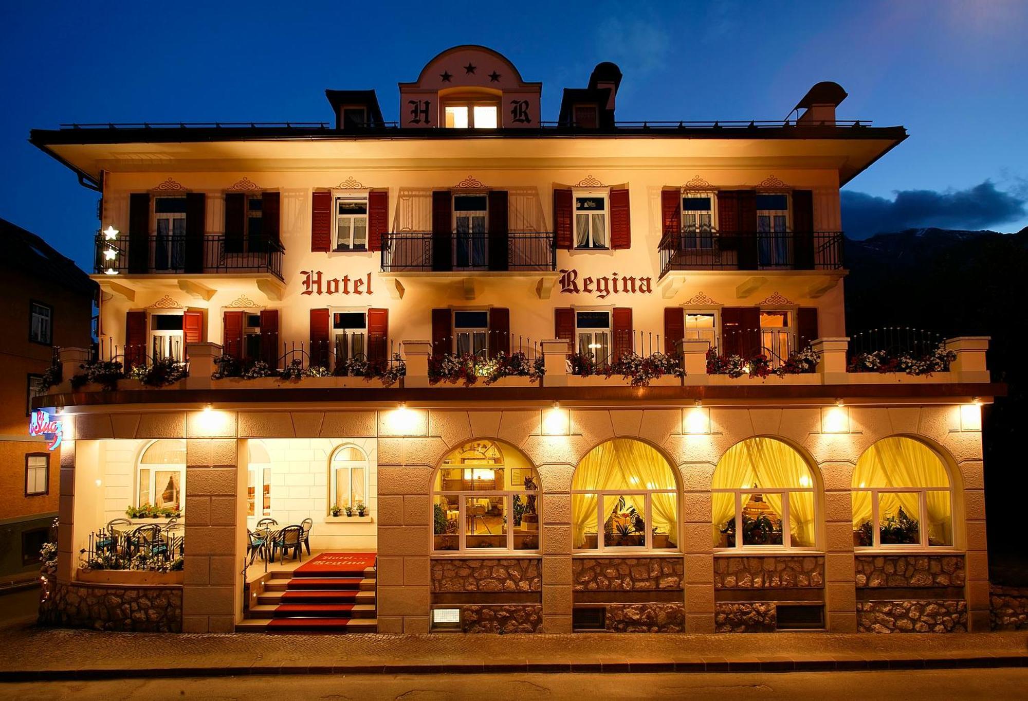 Hotel Regina Cortina d'Ampezzo Exterior photo